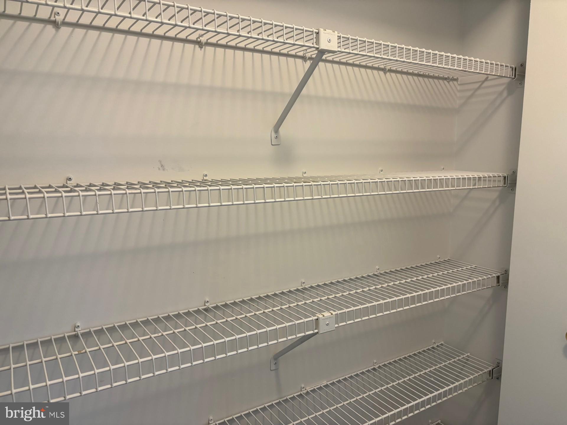 SATYR GREEN - Residential Lease