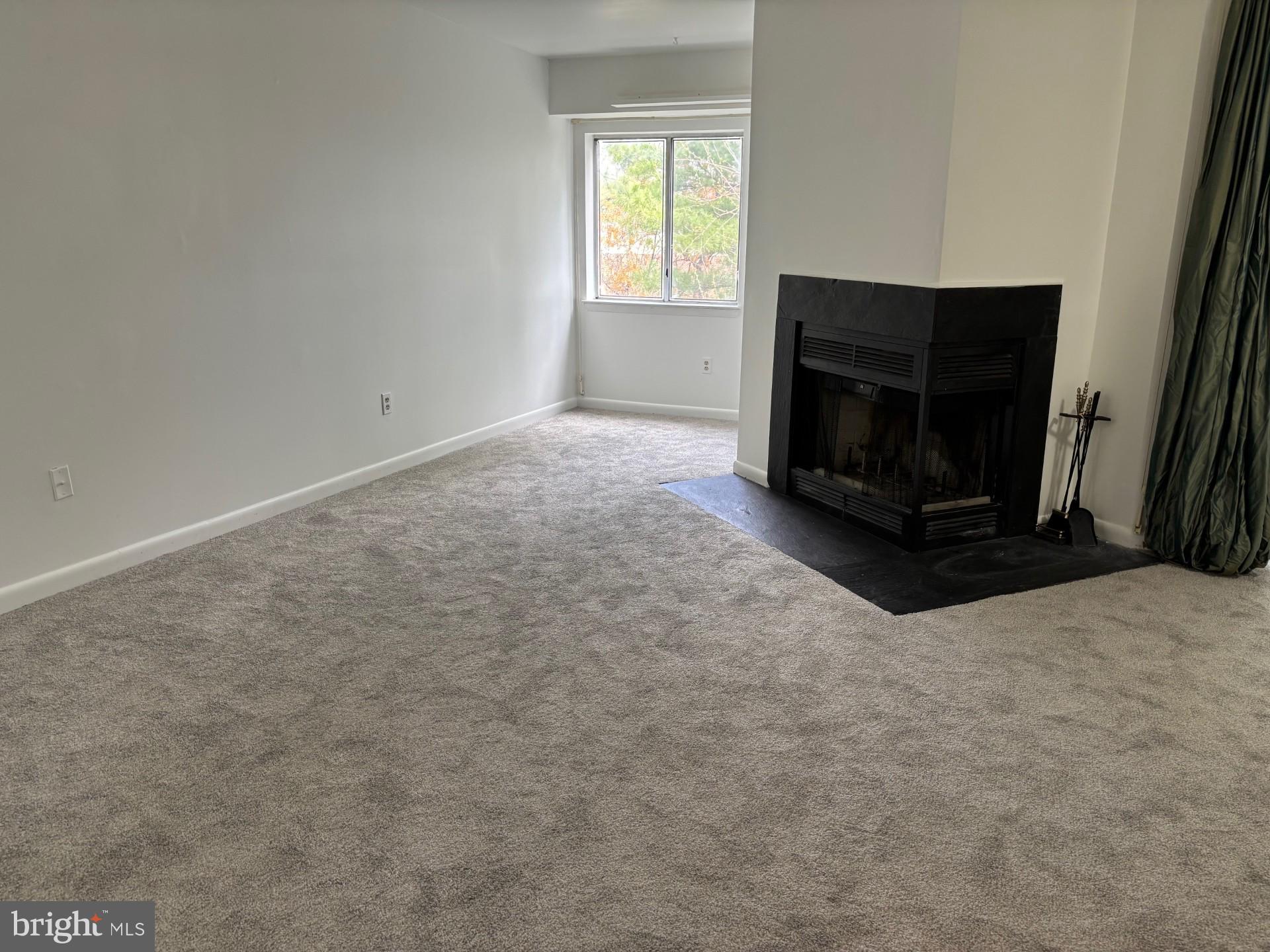 SATYR GREEN - Residential Lease