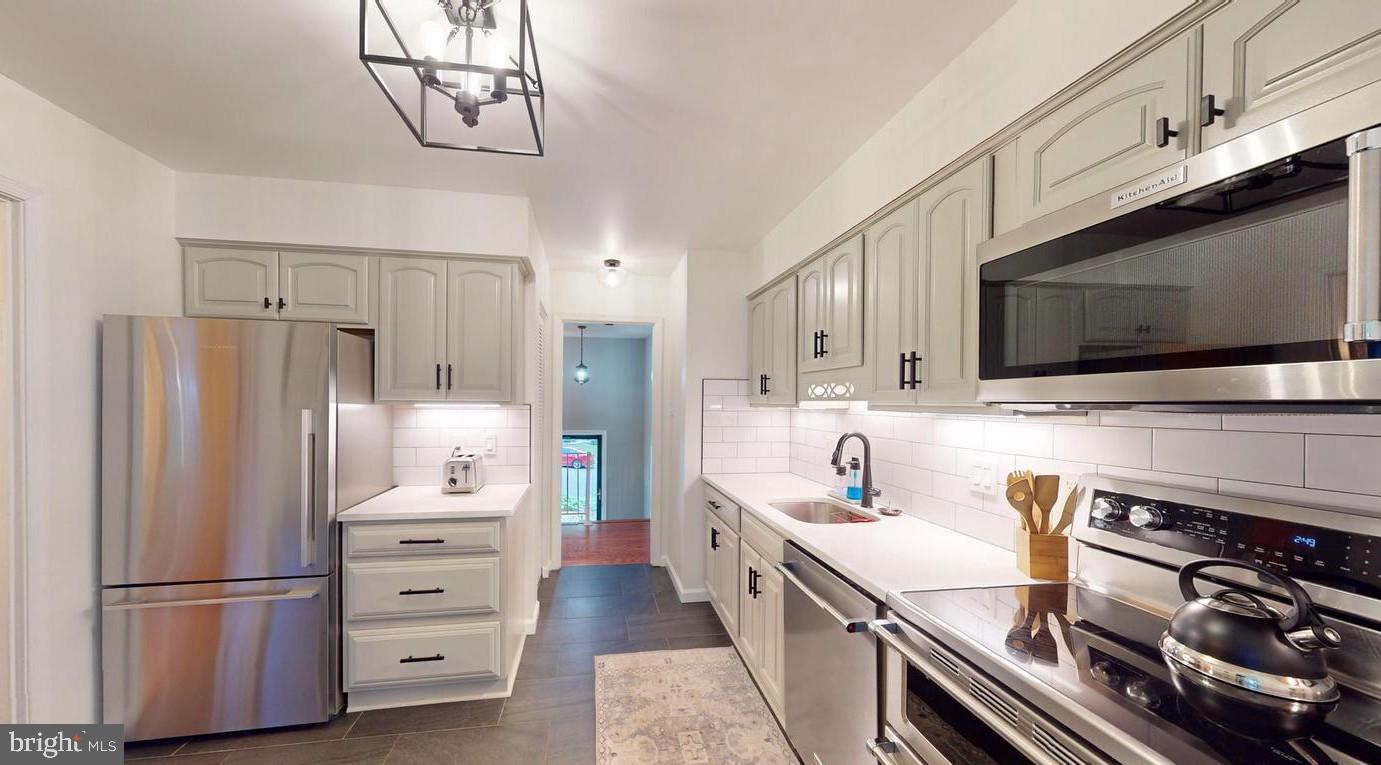 SPRINGFIELD - Residential Lease