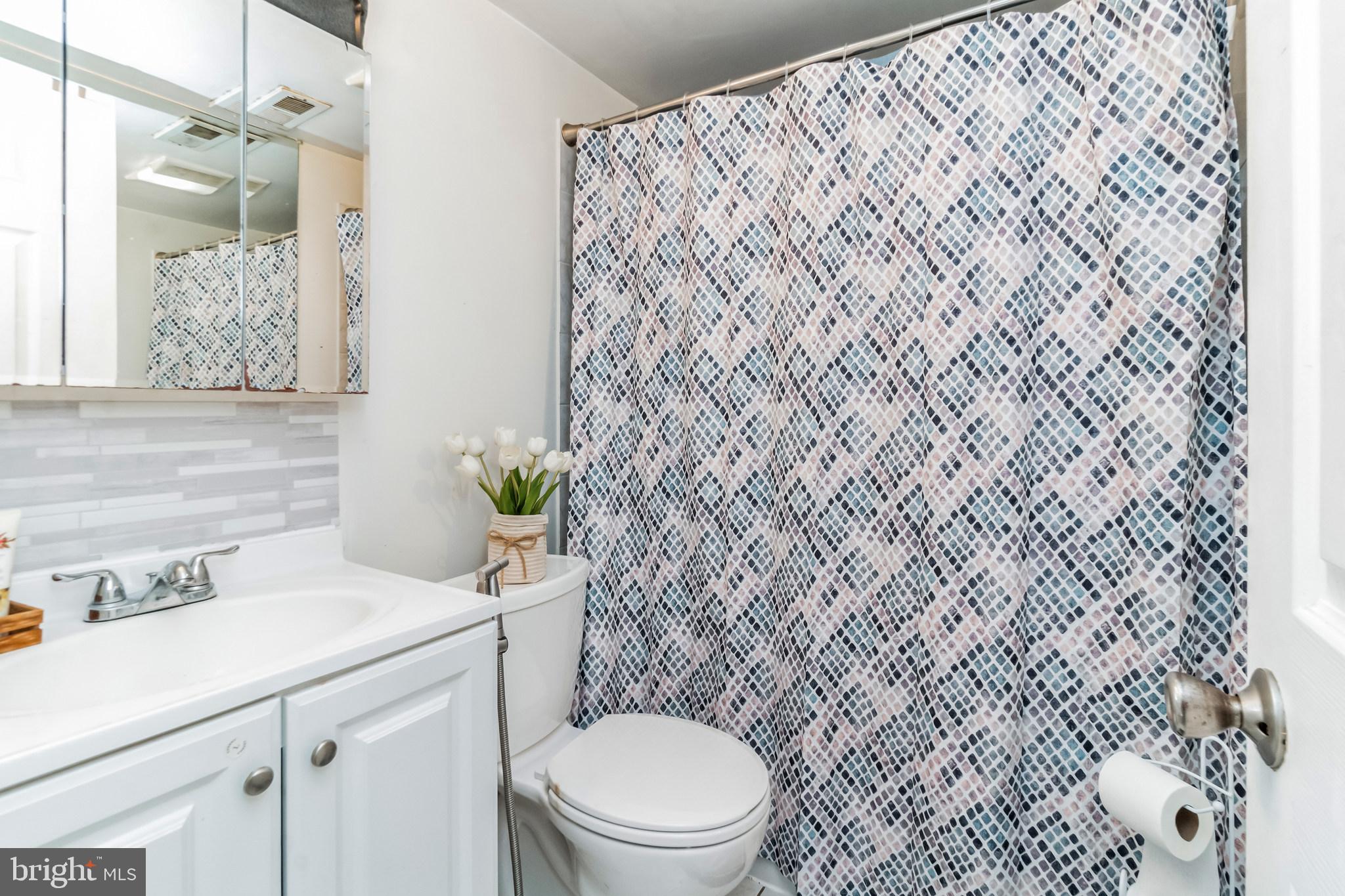 GREENWOOD KNOLLS - Residential