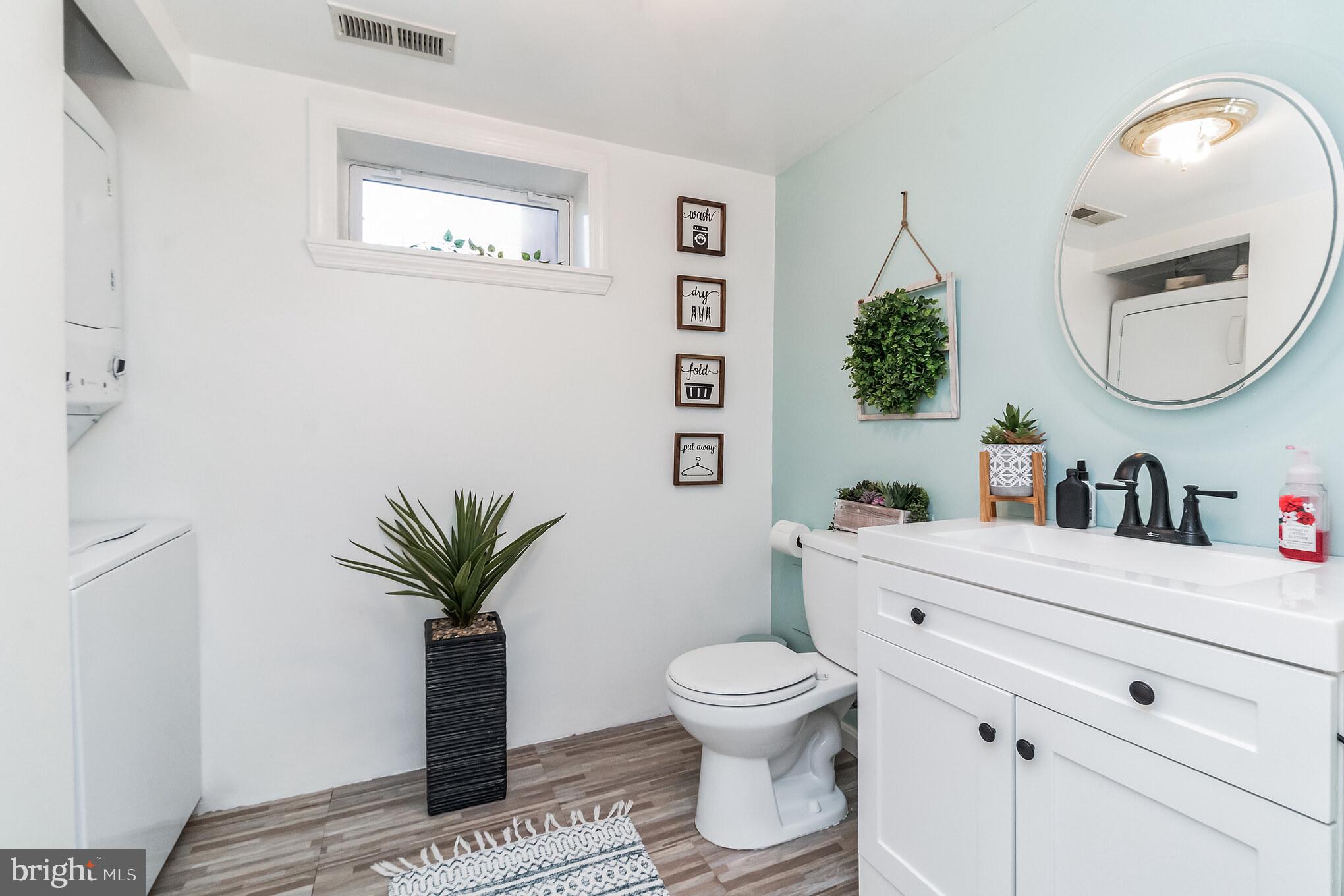 GREENWOOD KNOLLS - Residential