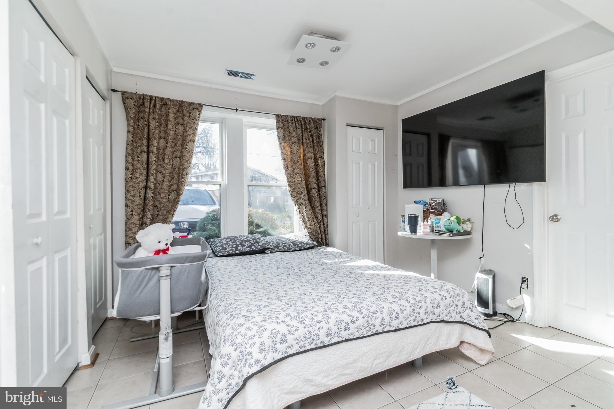 GREENWOOD KNOLLS - Residential