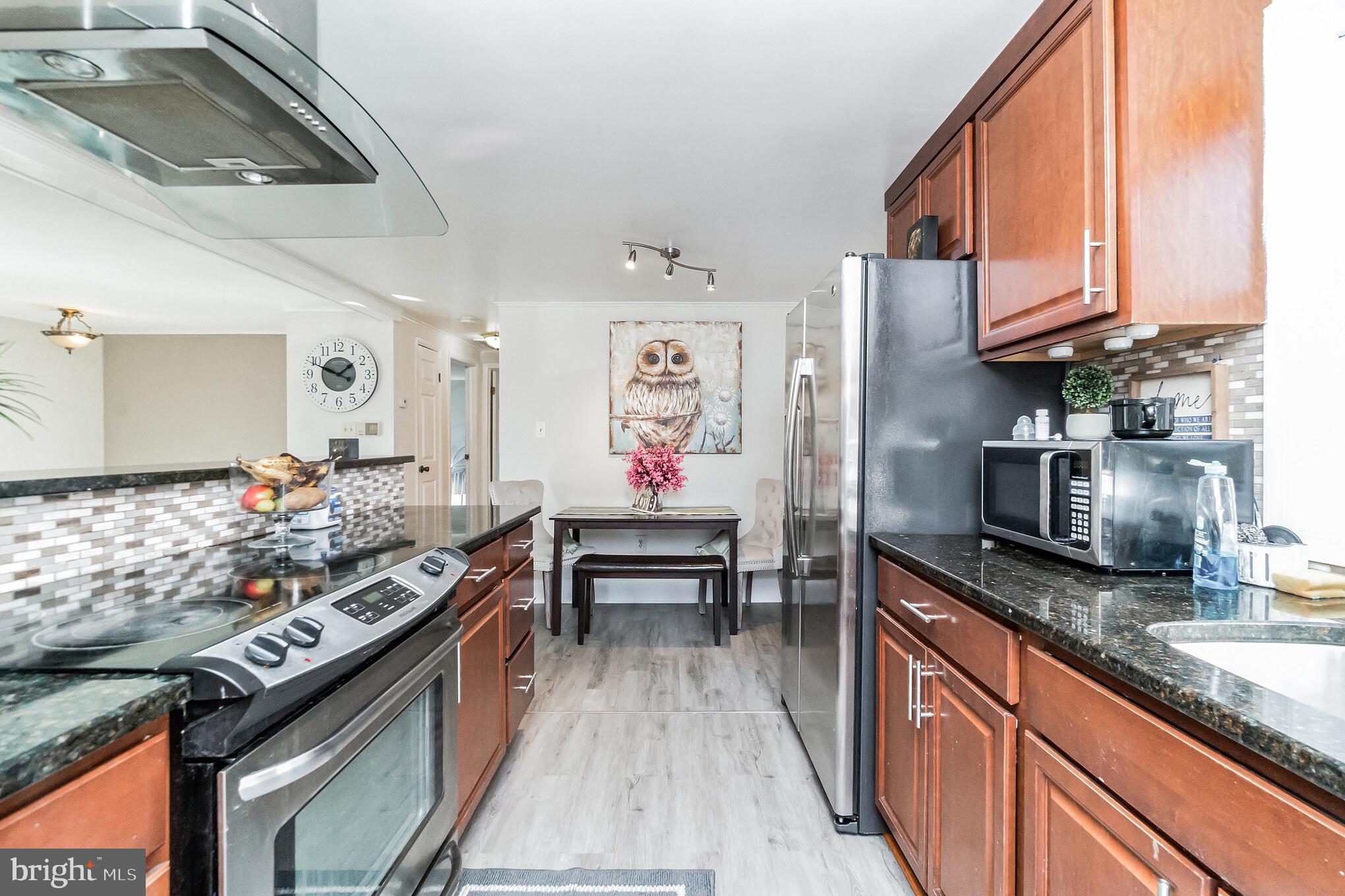 GREENWOOD KNOLLS - Residential