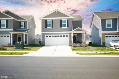 549 Fawn Meadow Lane, La Plata, MD MLS: MDCH2041986