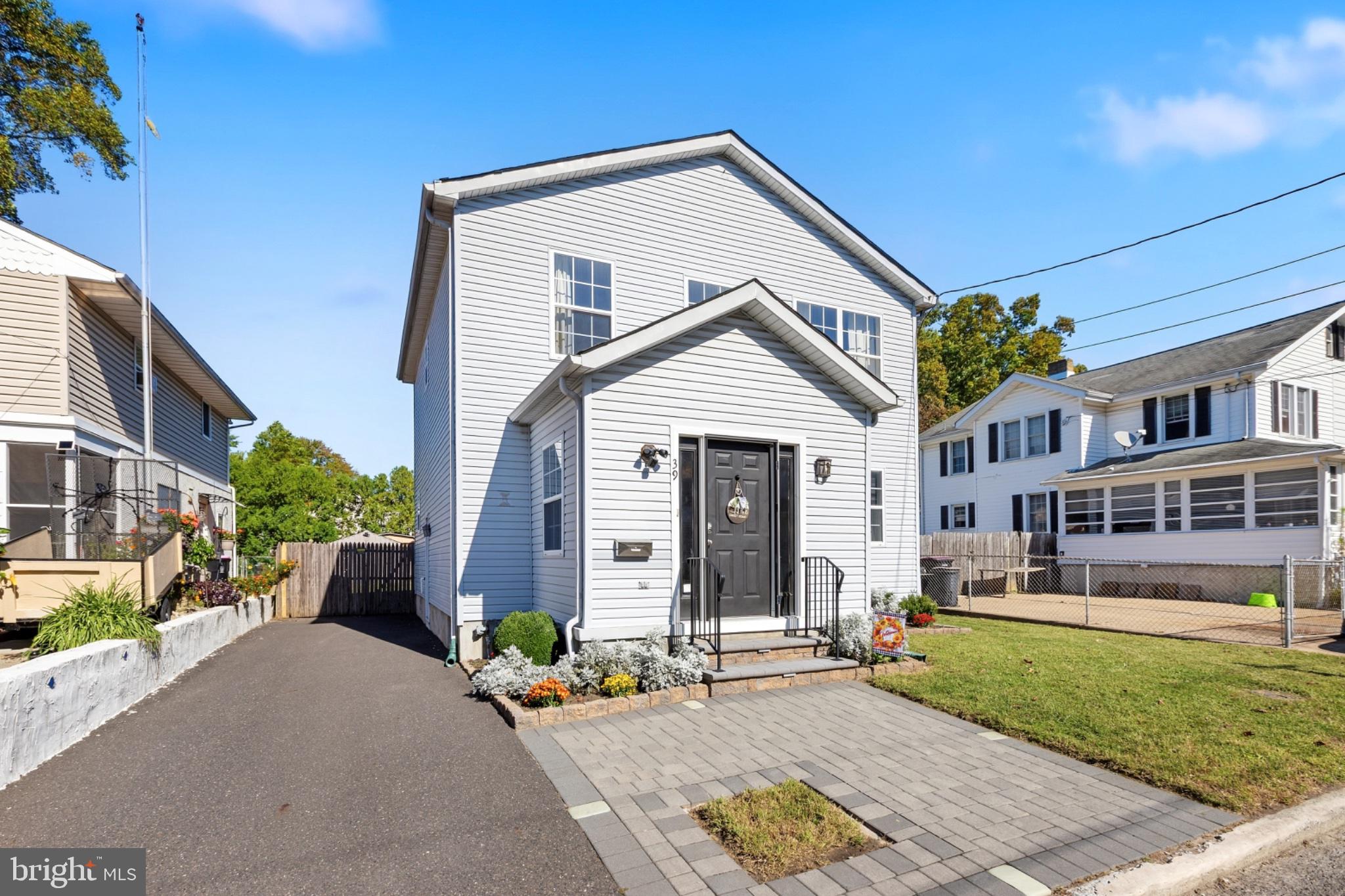 39 LINCOLN AVENUE