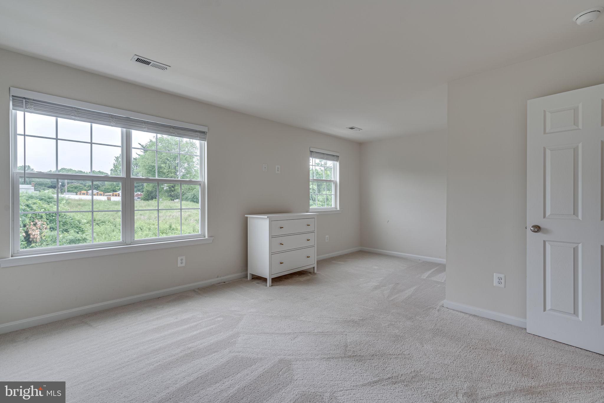 PRINCE FREDERICK CROSSING - Residential Lease