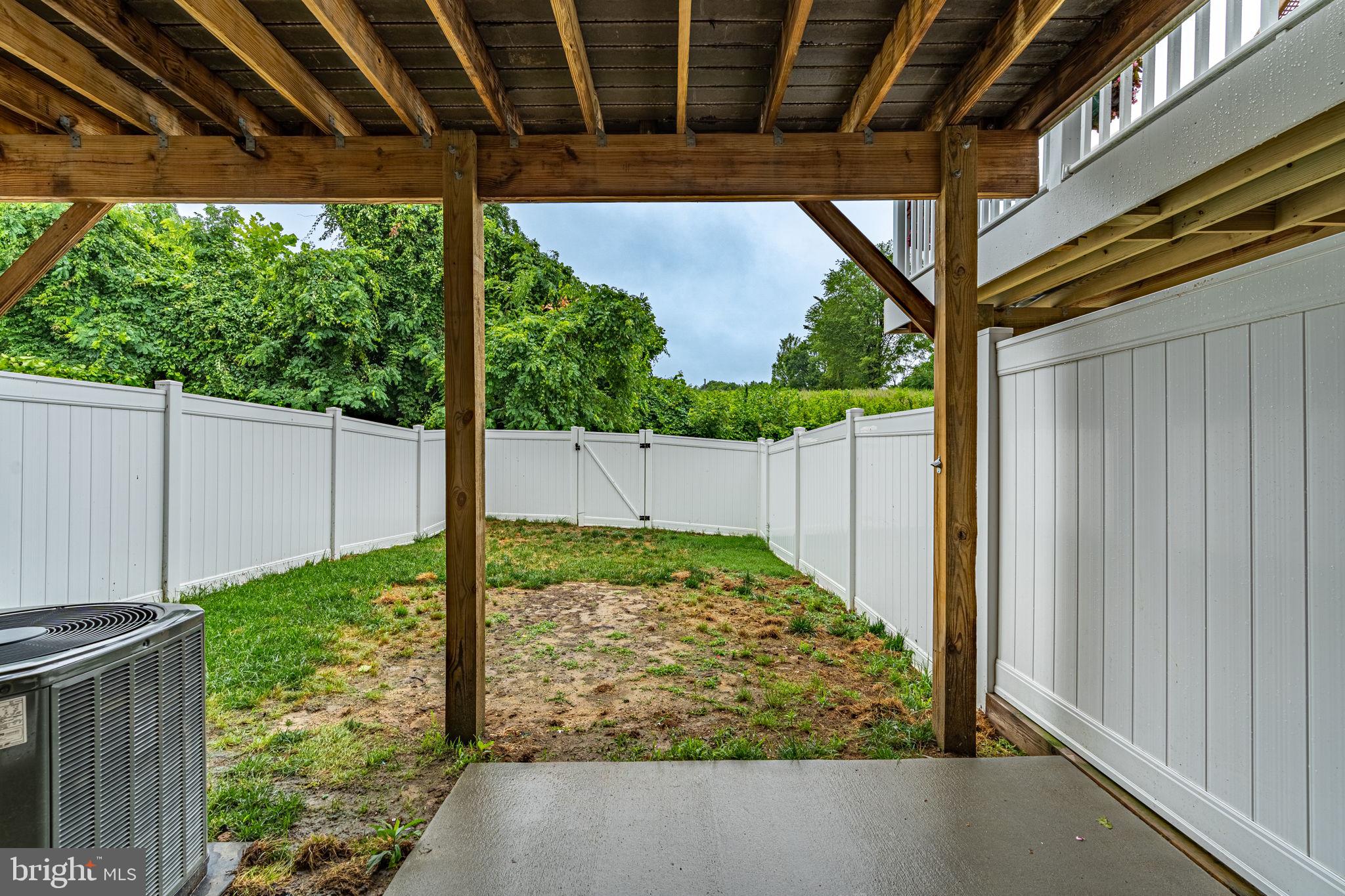 PRINCE FREDERICK CROSSING - Residential Lease