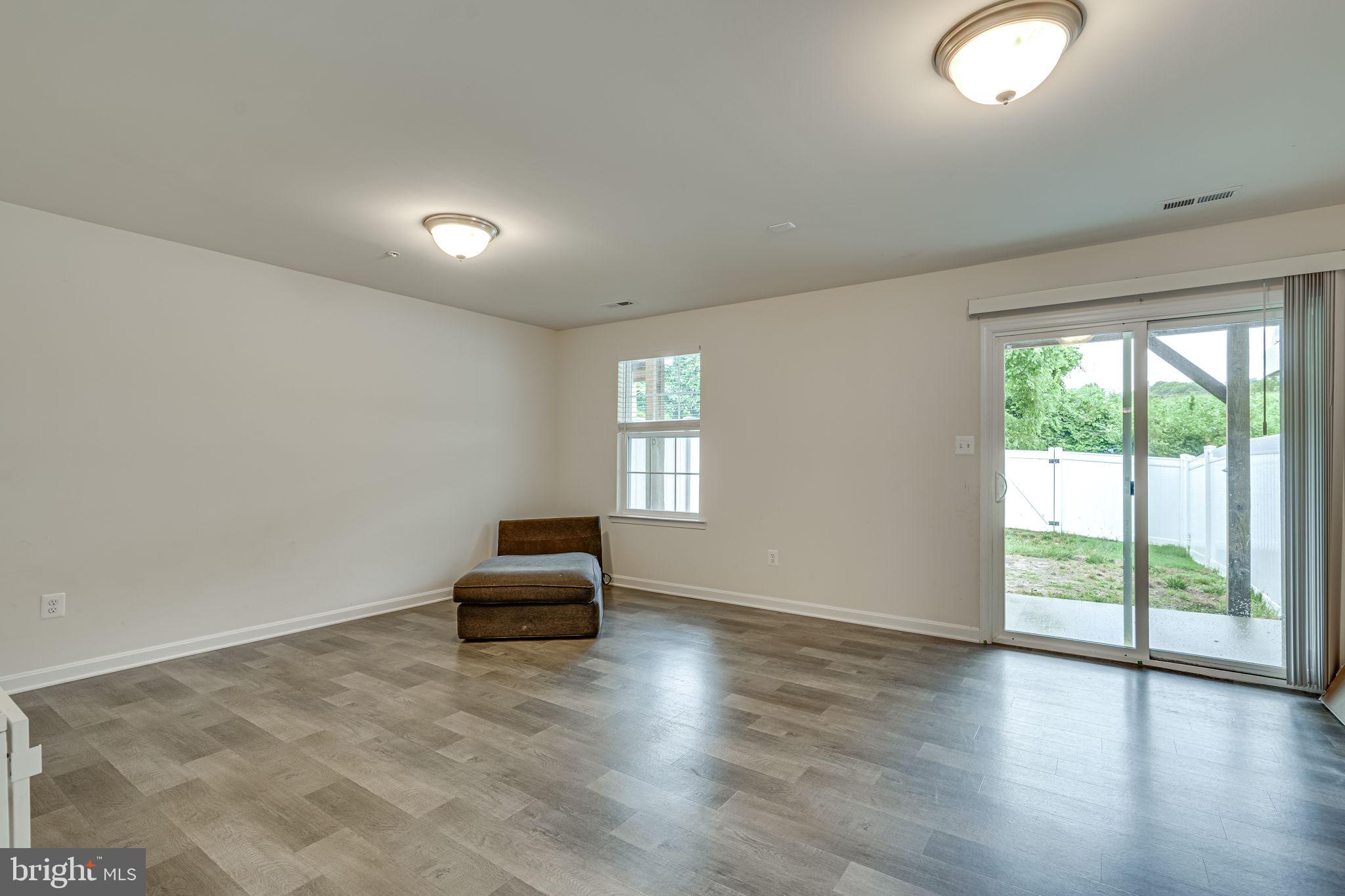 PRINCE FREDERICK CROSSING - Residential Lease