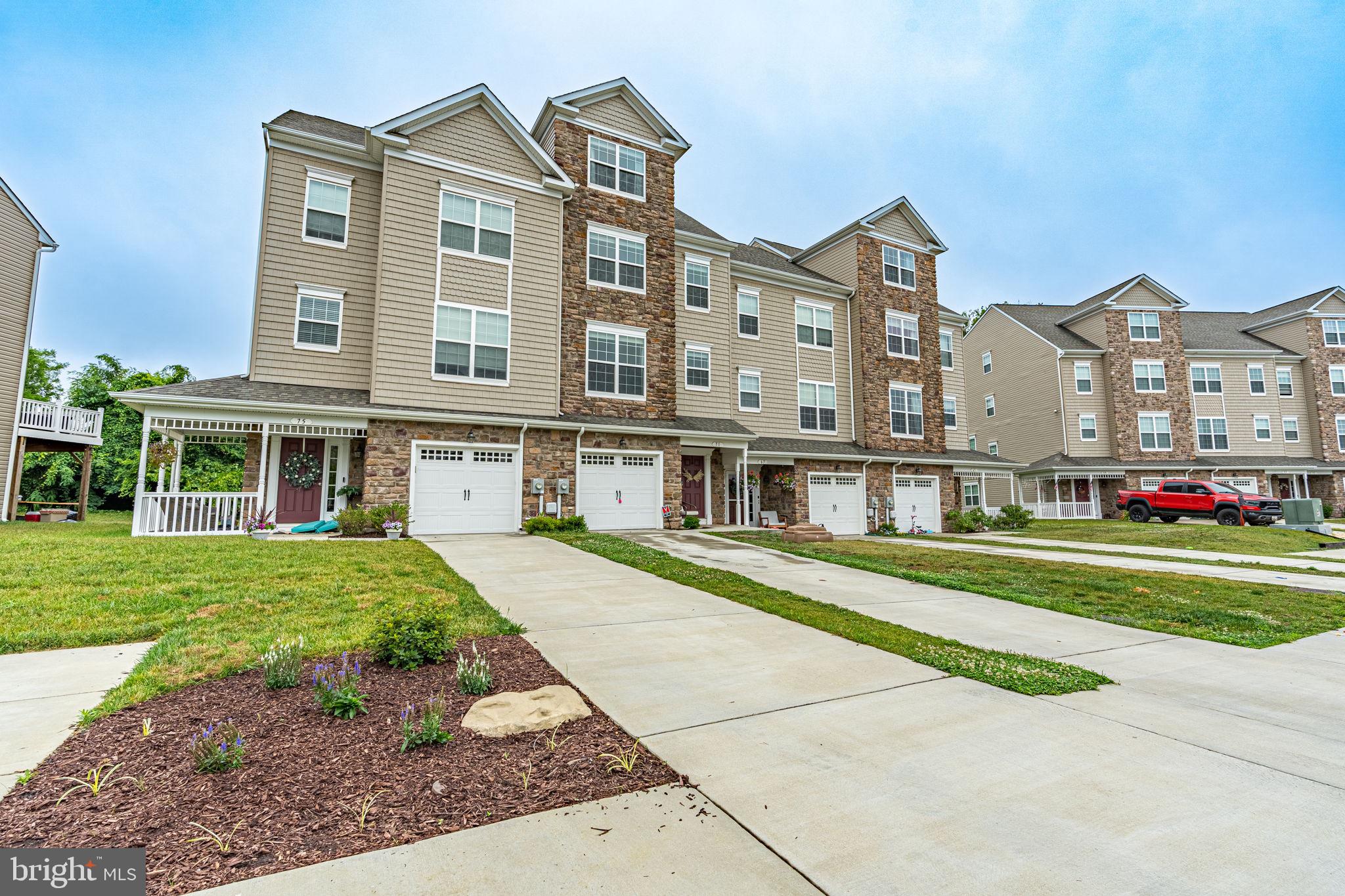 PRINCE FREDERICK CROSSING - Residential Lease