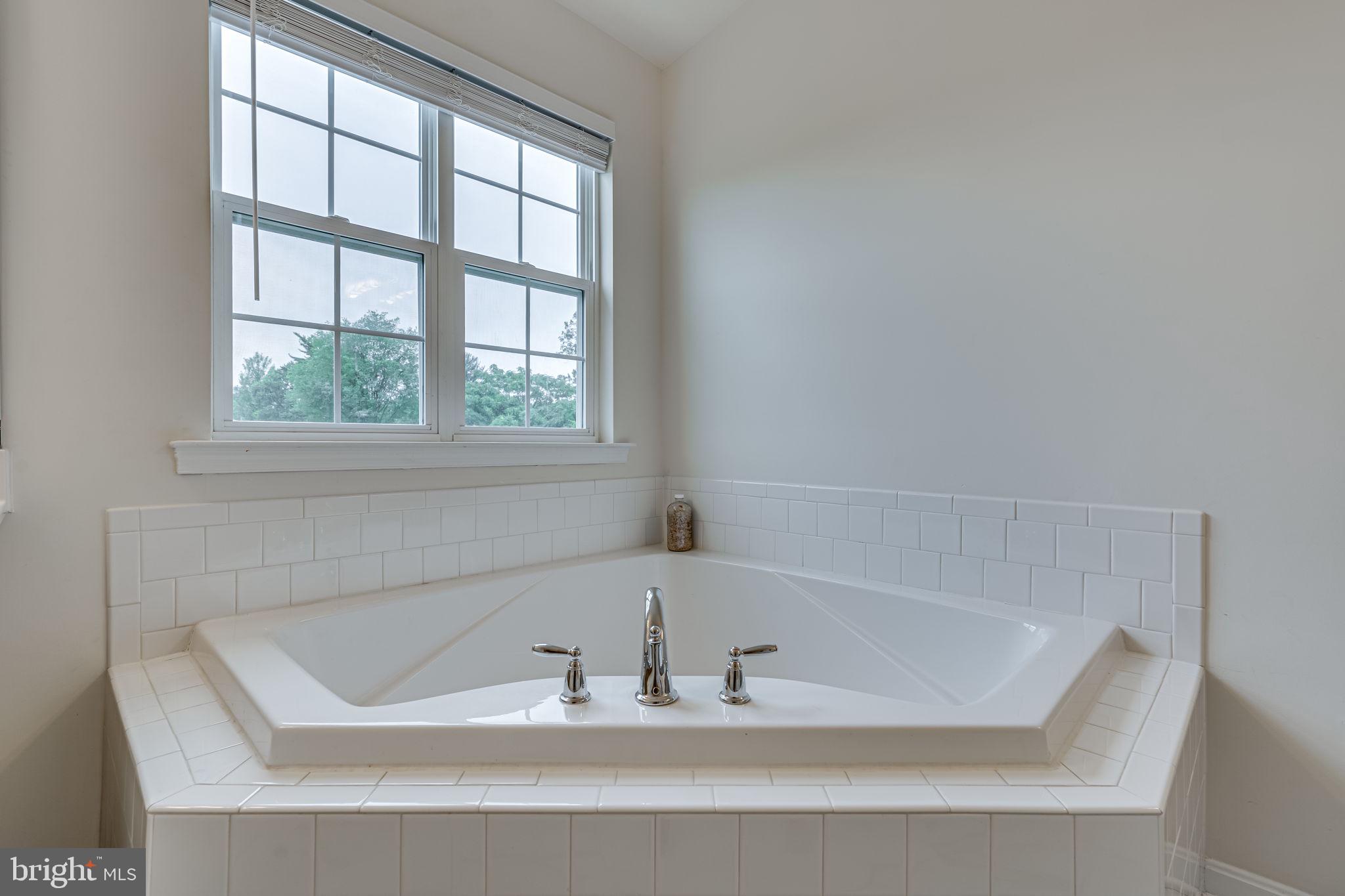 PRINCE FREDERICK CROSSING - Residential Lease