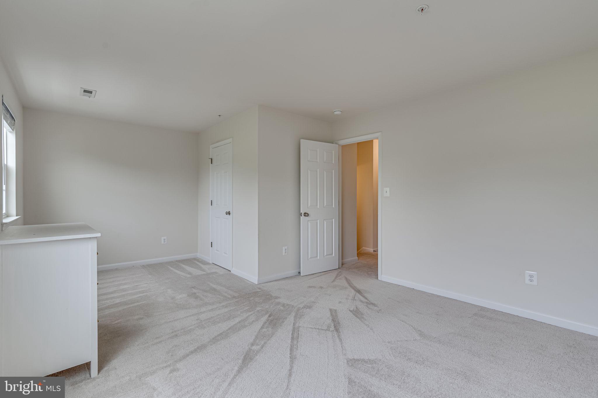 PRINCE FREDERICK CROSSING - Residential Lease