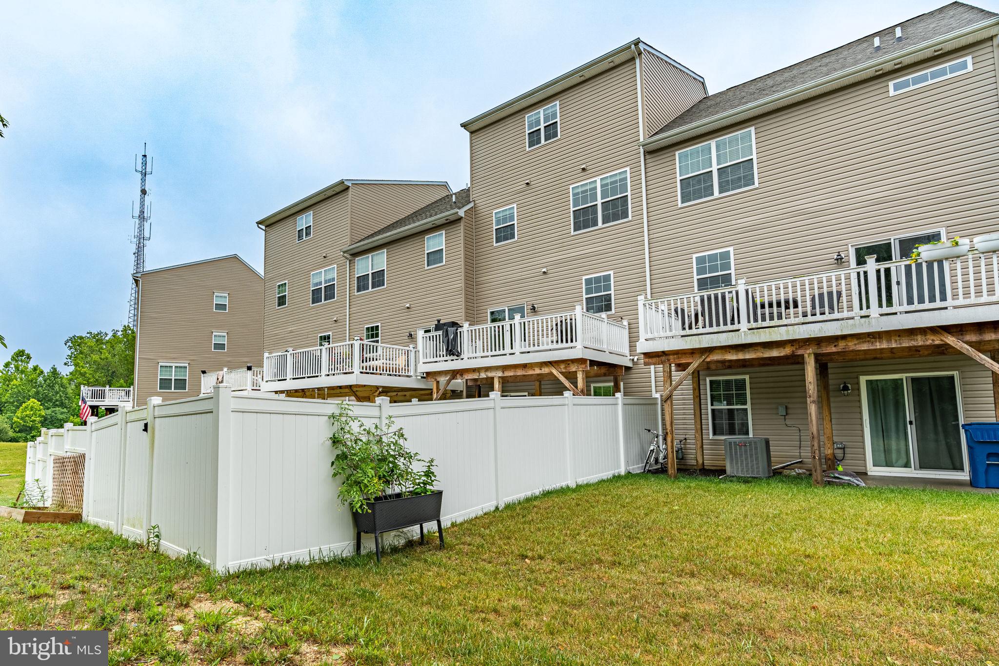 PRINCE FREDERICK CROSSING - Residential Lease