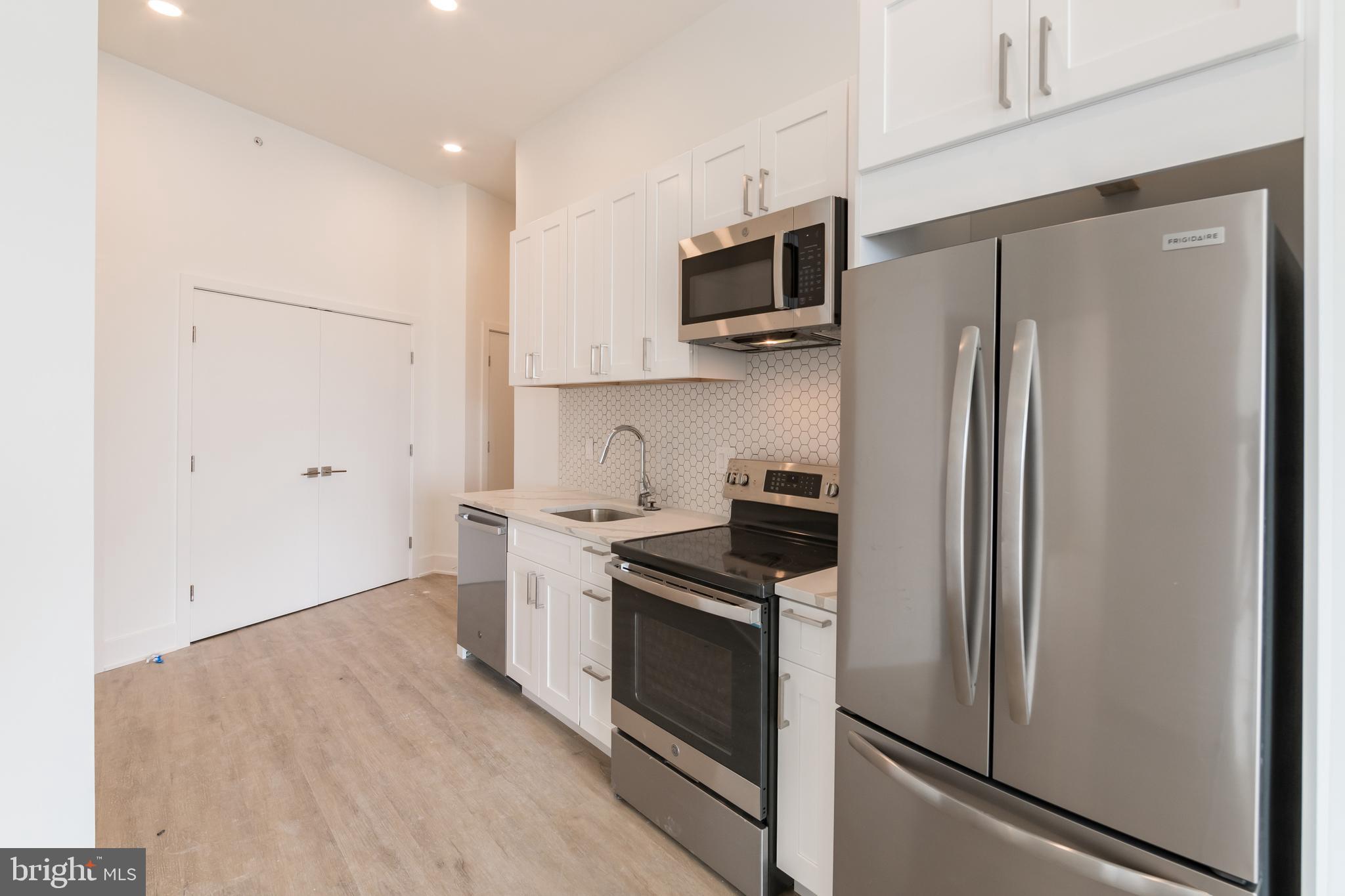 POINT BREEZE - Residential Lease