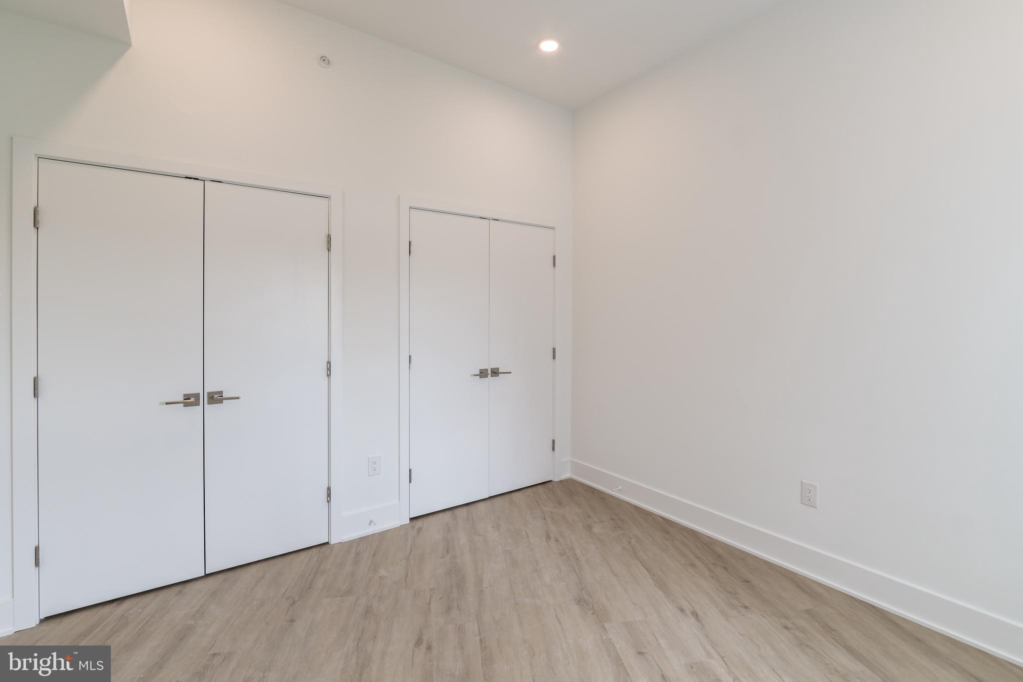 POINT BREEZE - Residential Lease