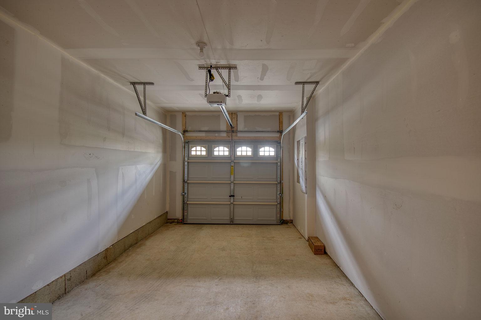 WESTVIEW SOUTH - Residential Lease