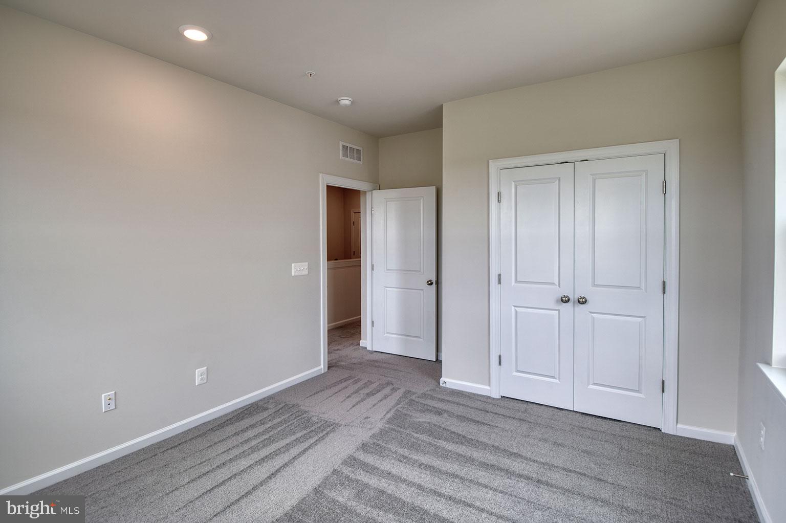 WESTVIEW SOUTH - Residential Lease