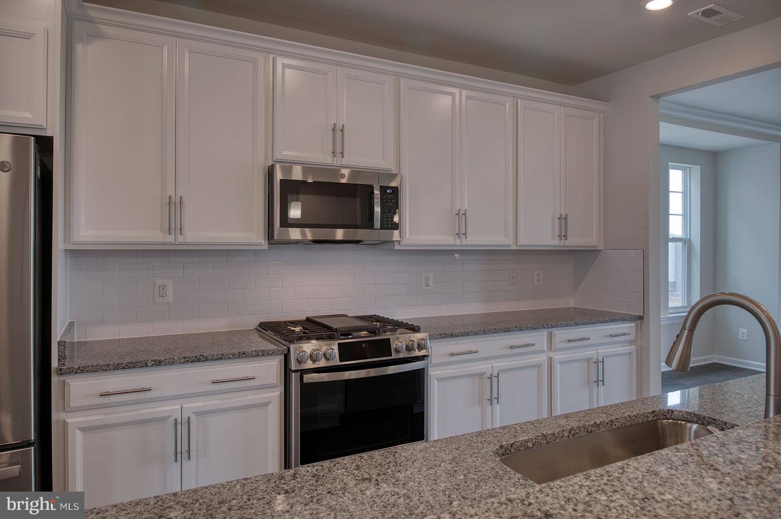 WESTVIEW SOUTH - Residential Lease