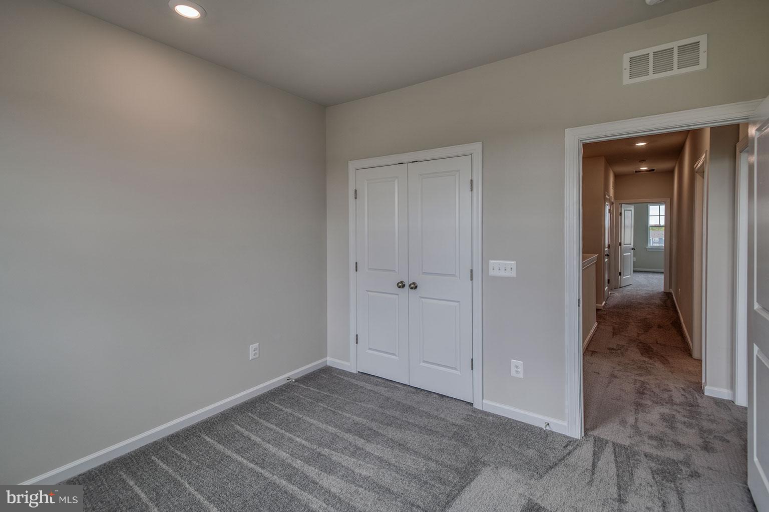 WESTVIEW SOUTH - Residential Lease