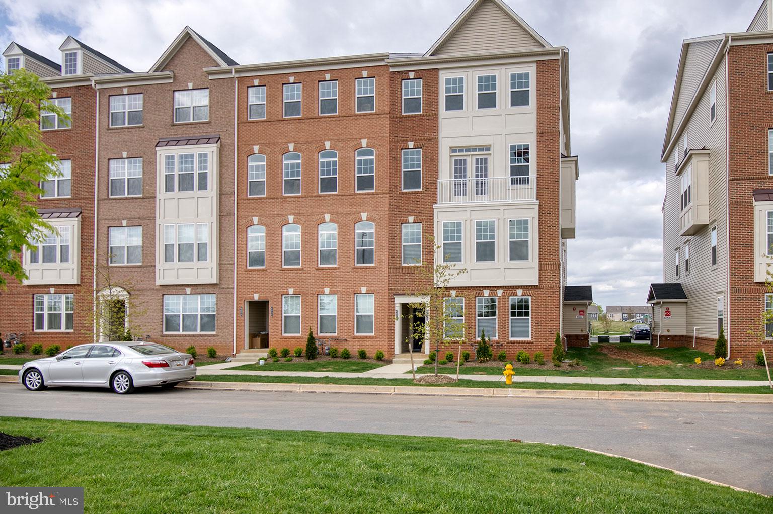 WESTVIEW SOUTH - Residential Lease