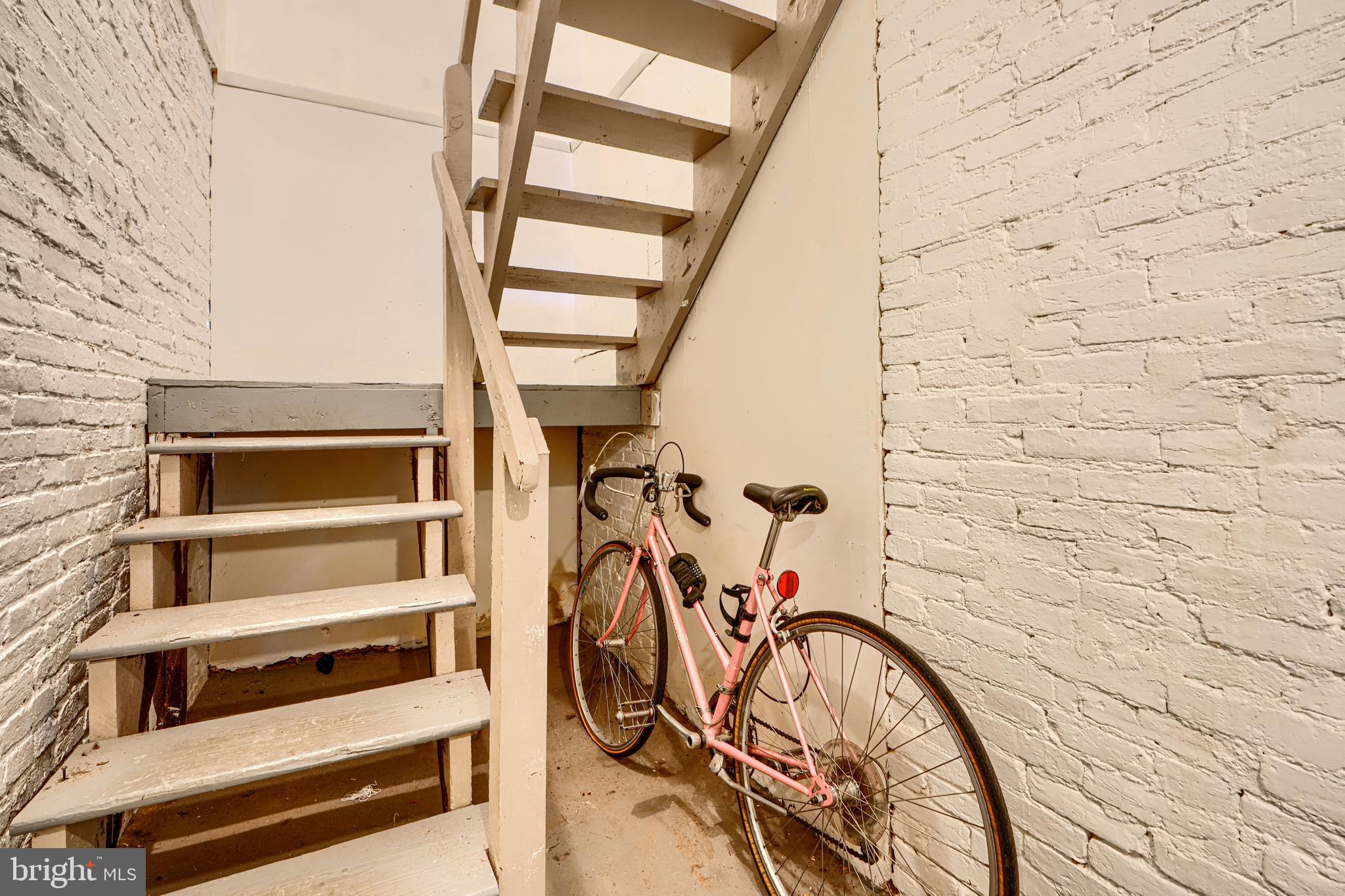 BOLTON HILL HISTORIC DISTRICT - Residential Income