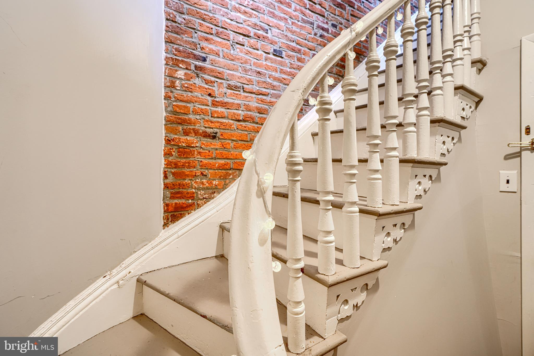 BOLTON HILL HISTORIC DISTRICT - Residential Income