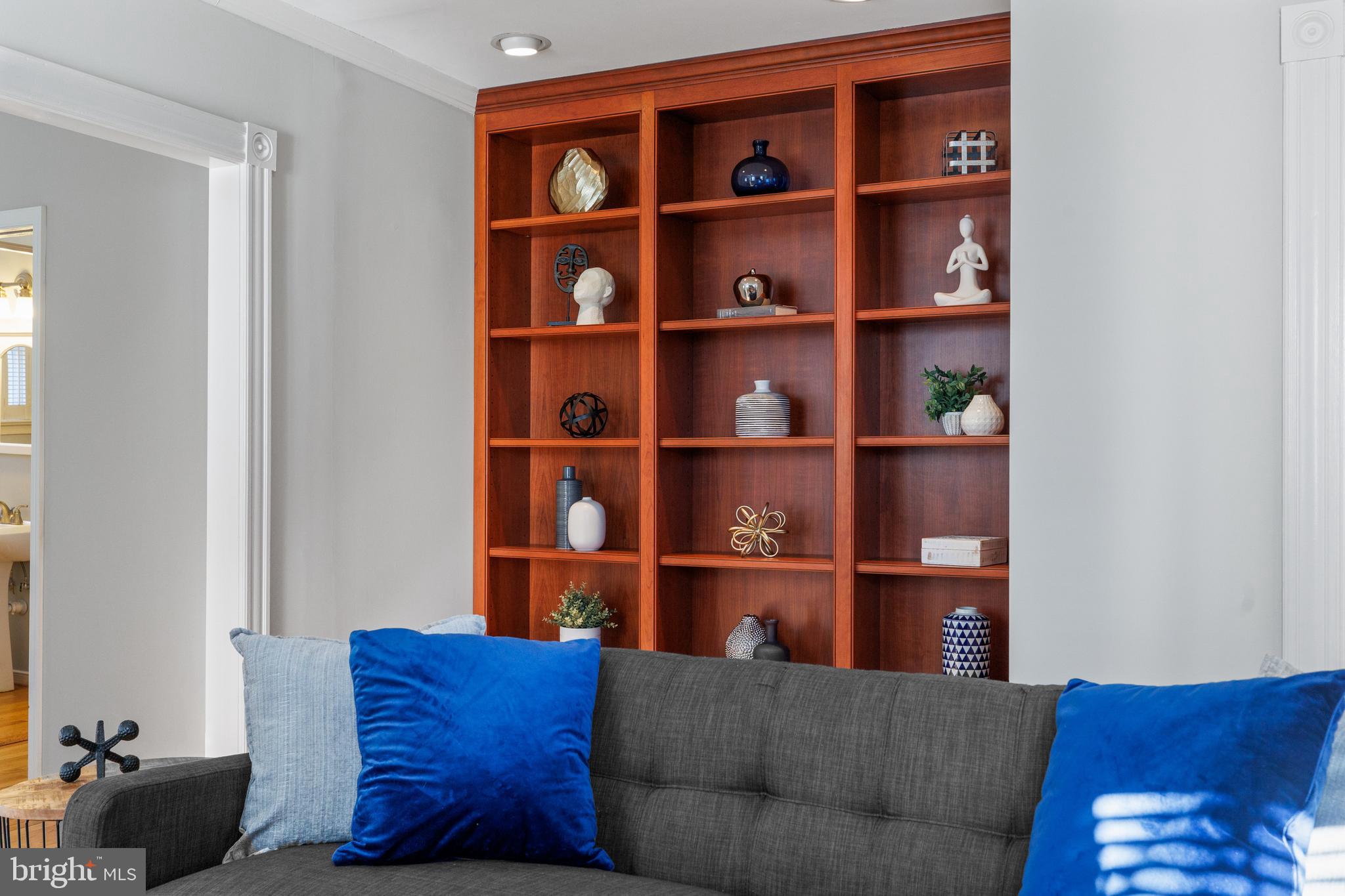 ROSEMONT - Residential