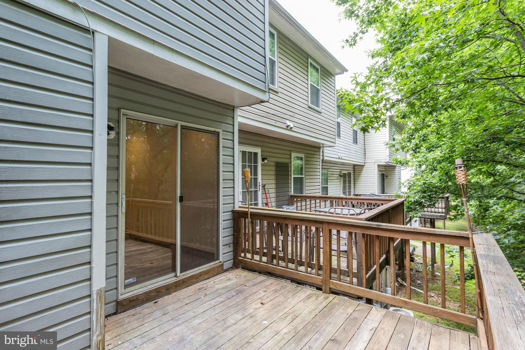 HILL OAKS CONDO PHASE 1- - Residential