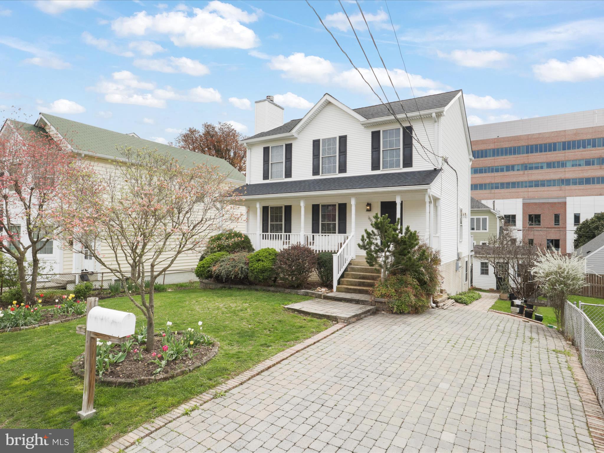 HIGHVIEW PARK - Residential Lease