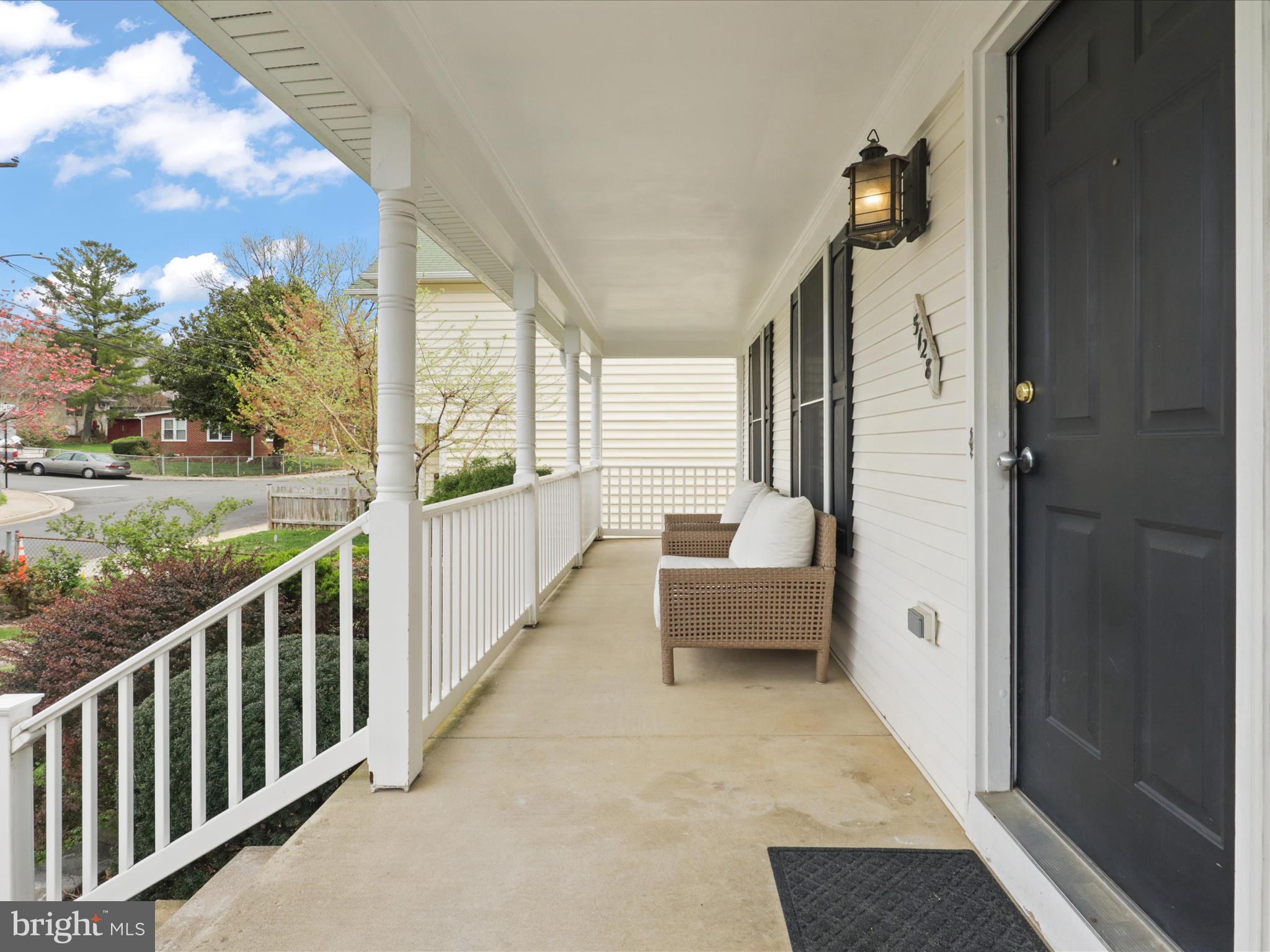 HIGHVIEW PARK - Residential Lease