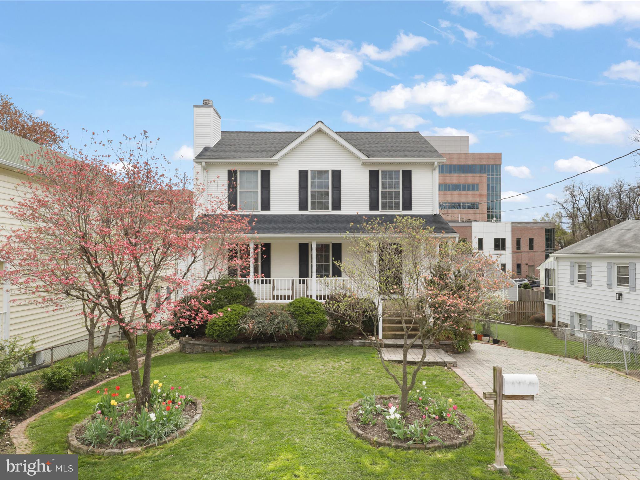 HIGHVIEW PARK - Residential Lease