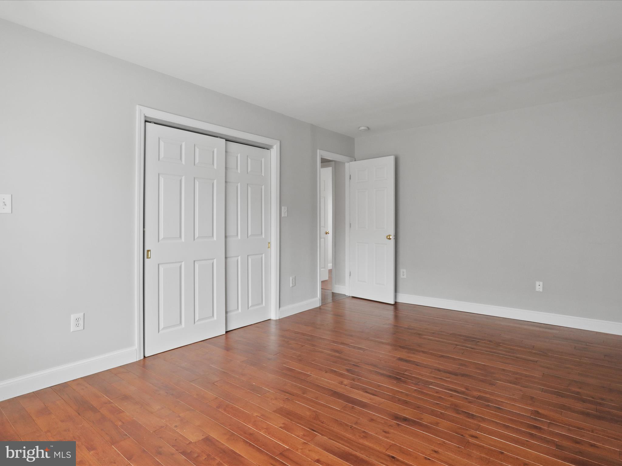 HIGHVIEW PARK - Residential Lease