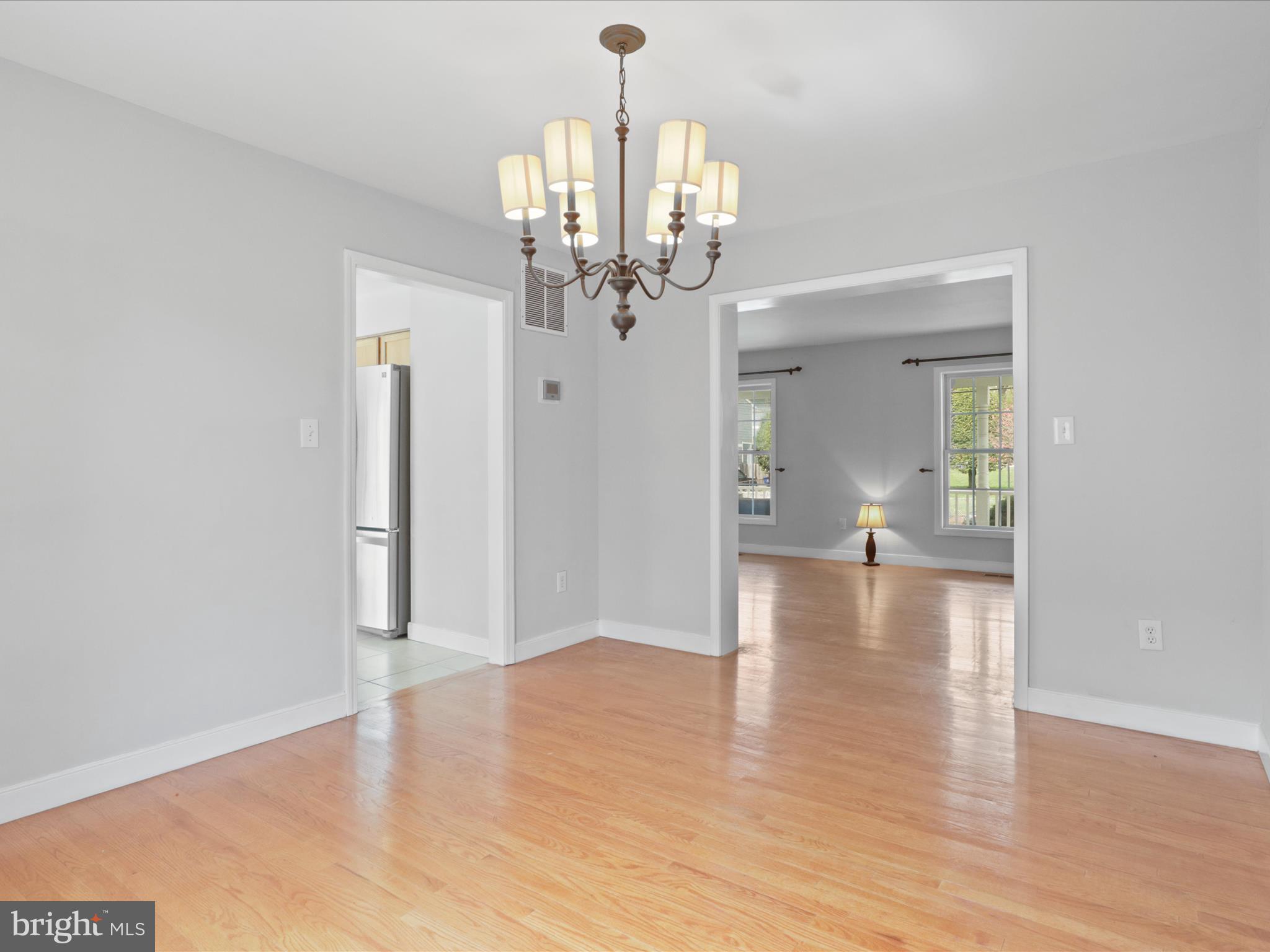 HIGHVIEW PARK - Residential Lease