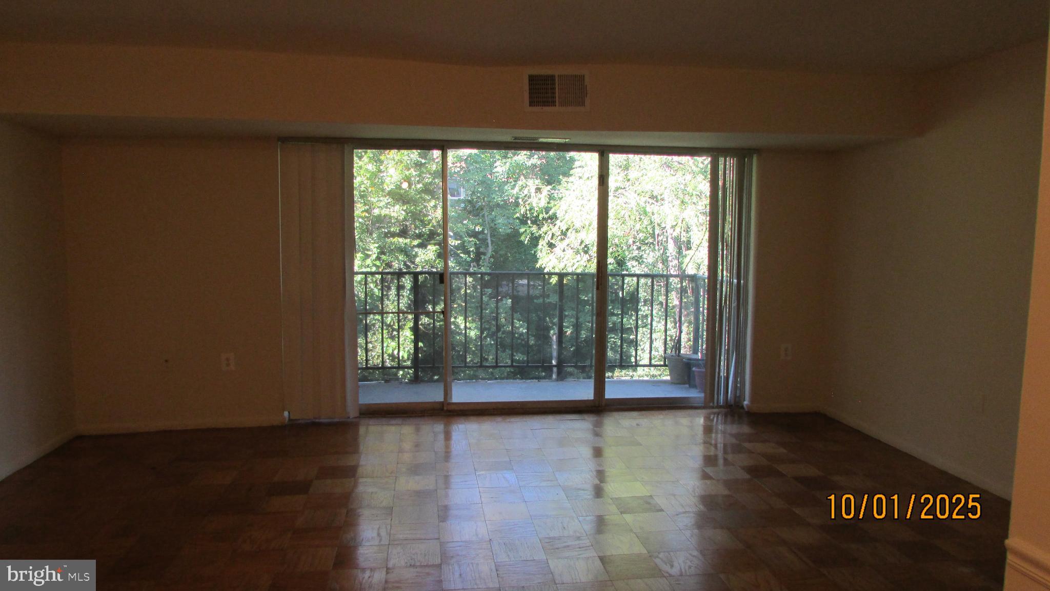 BLADENWOODS - Residential