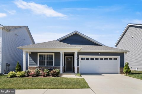 Photo of 421 Mossy Grove Ln, LA PLATA, MD 20646 (MLS # MDCH2057524)