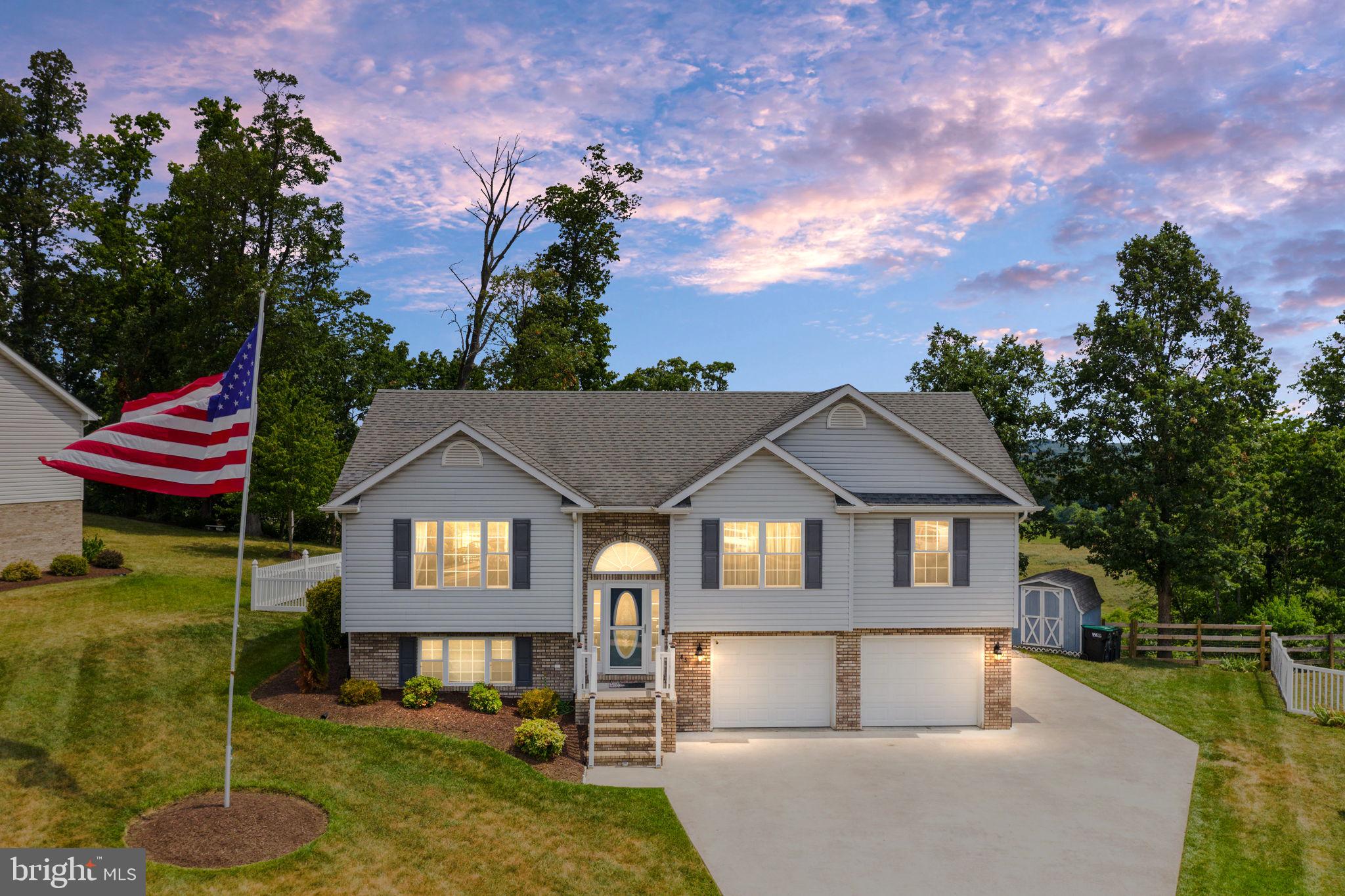 DAVIS STRASBURG - Residential