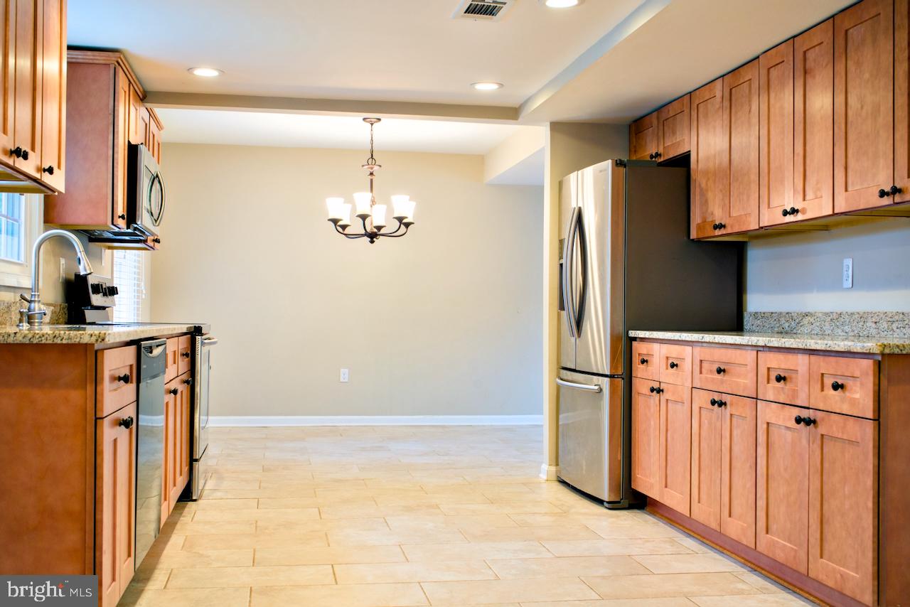 FOUR SEASONS ESTATES - Residential