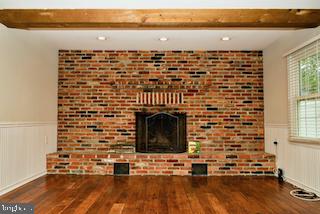 FOUR SEASONS ESTATES - Residential
