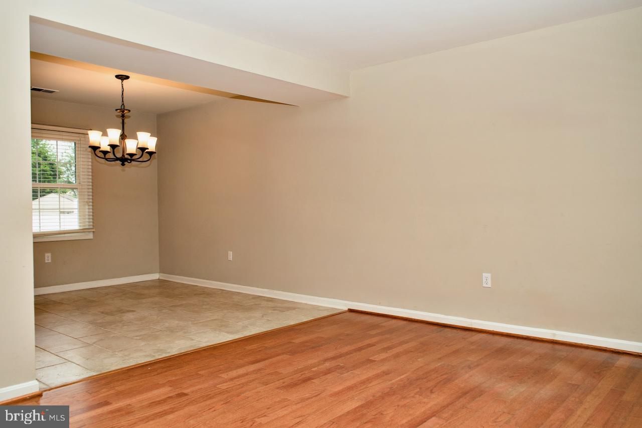 FOUR SEASONS ESTATES - Residential