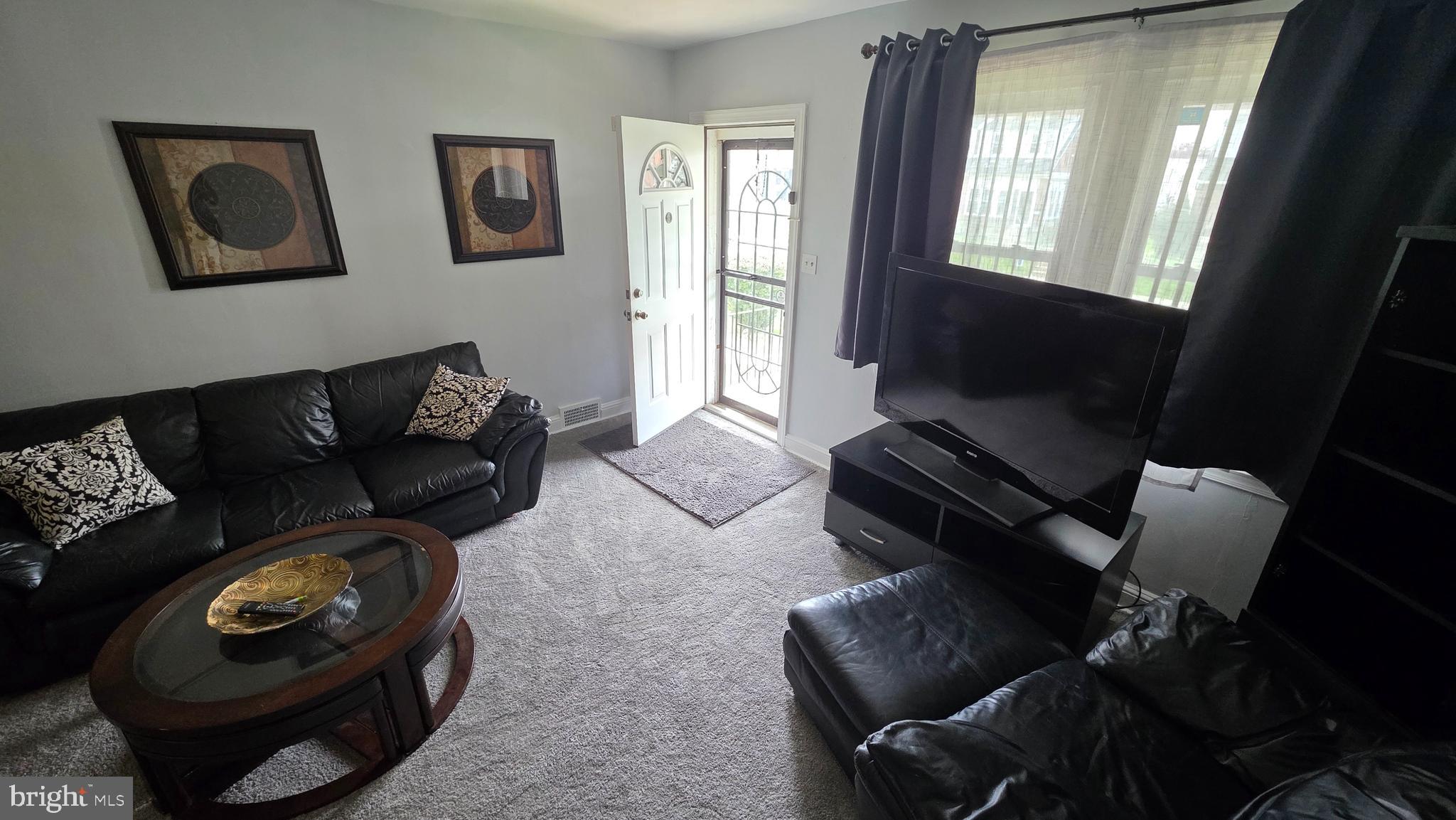 YEADON - Residential