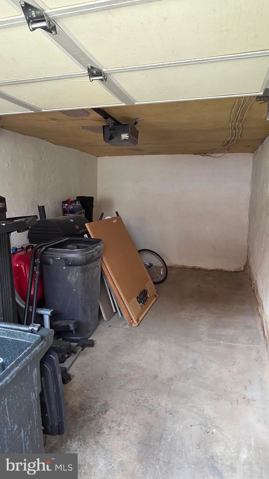 YEADON - Residential