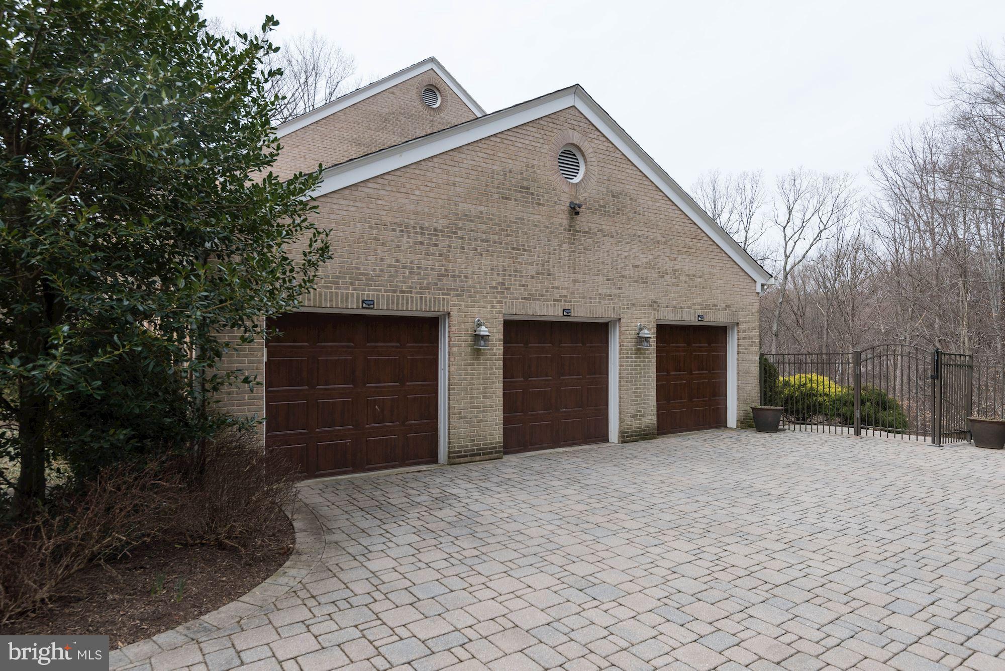 MAZZA WOODS - Residential