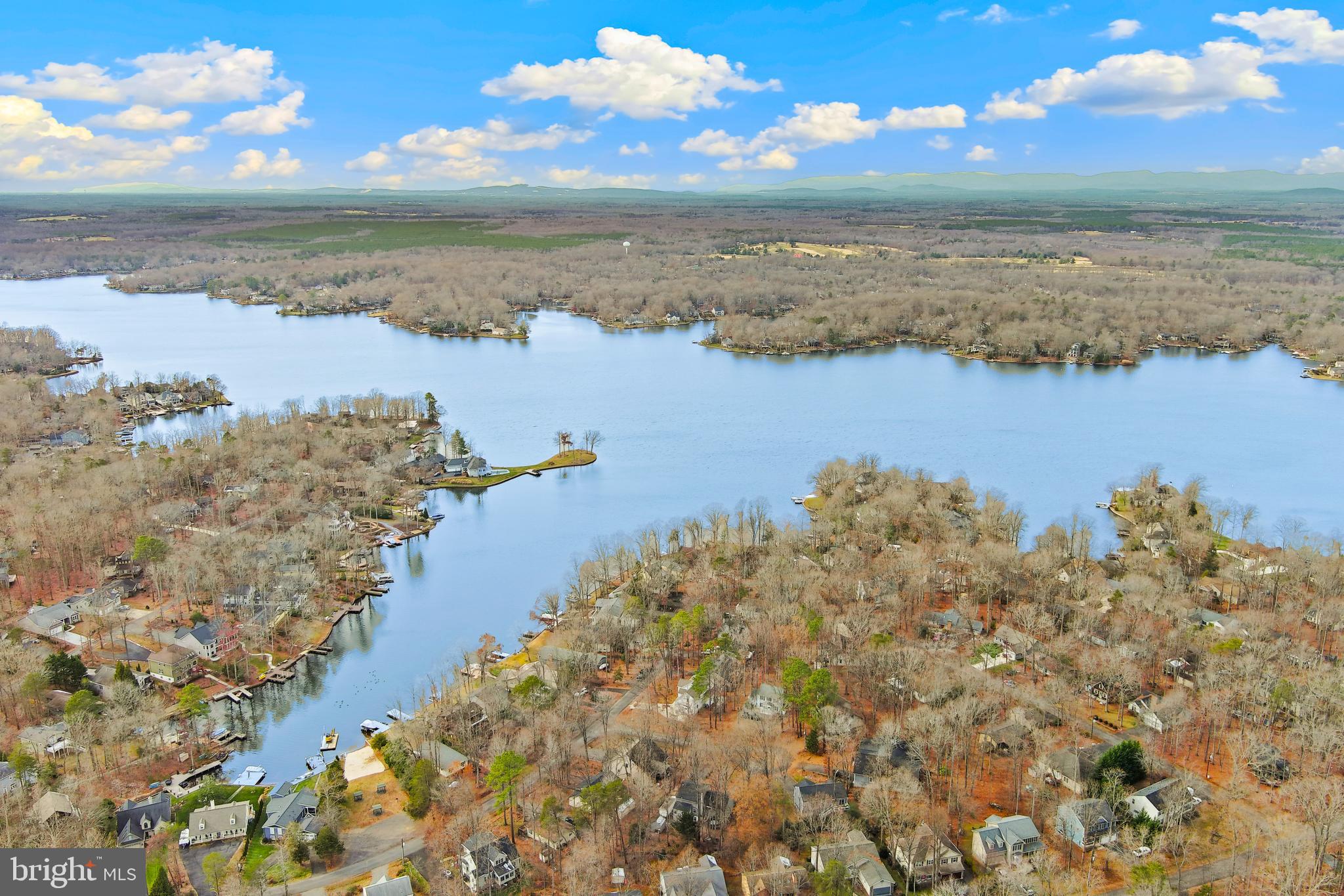 LAKE OF THE WOODS - Residential