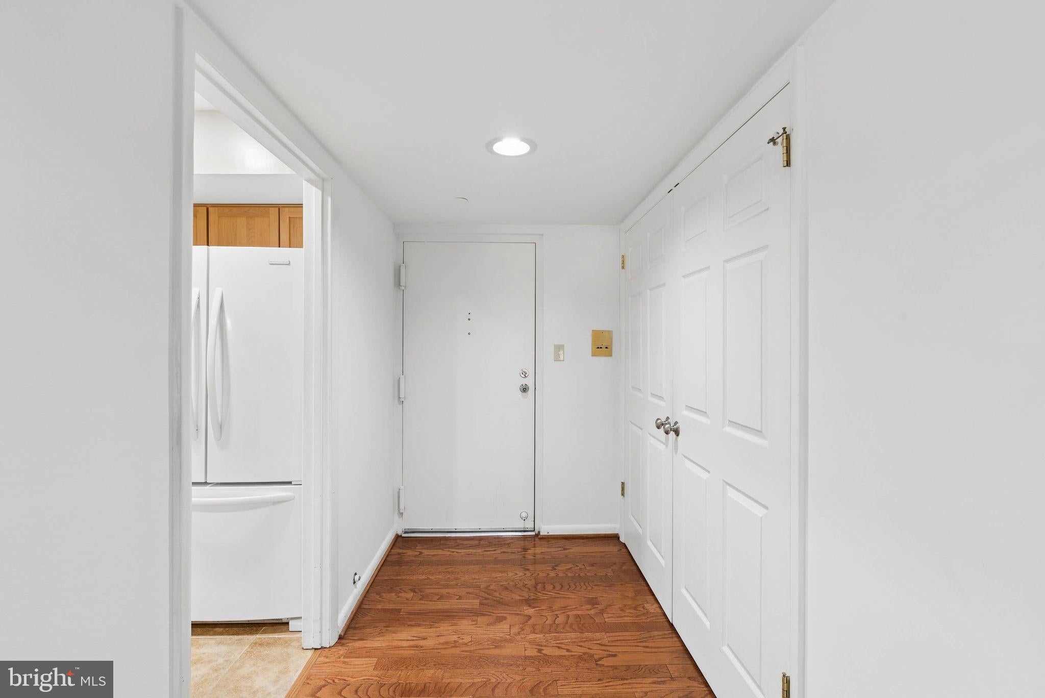 2 HIGH STEPPER COURT 104