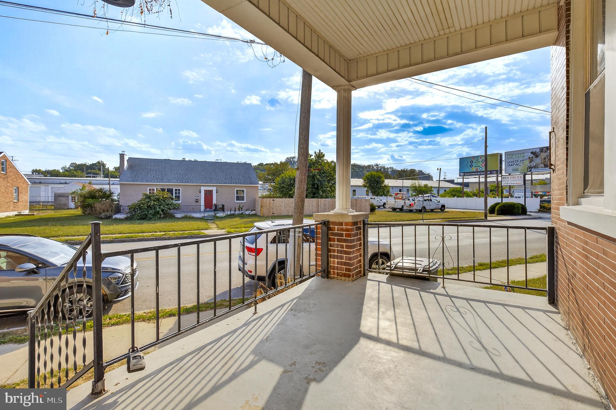 827 ROOSEVELT AVENUE