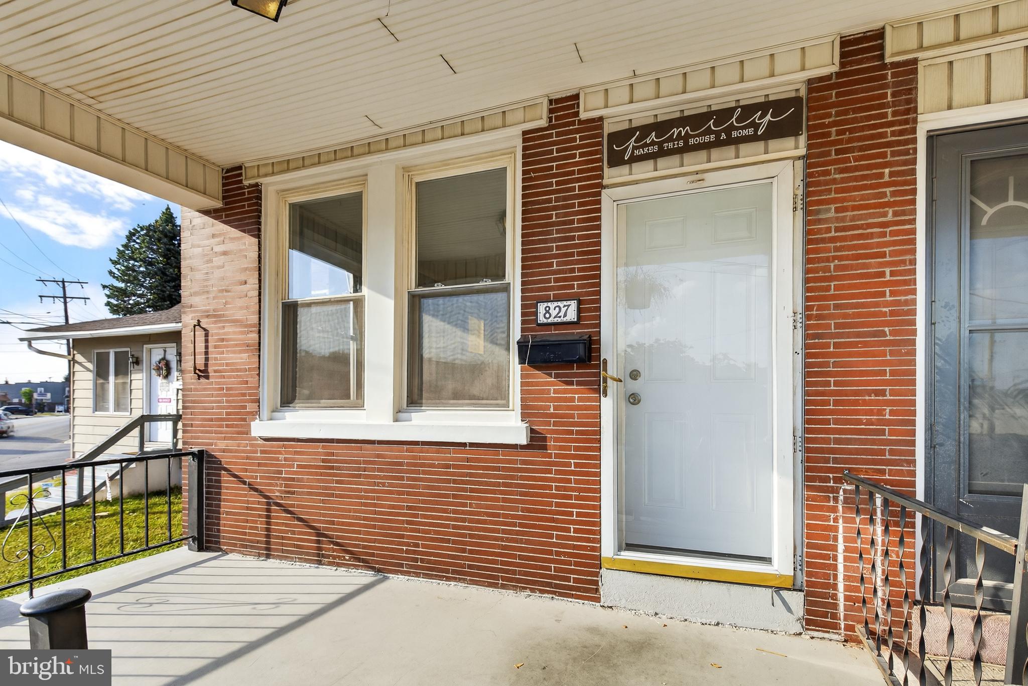 827 ROOSEVELT AVENUE