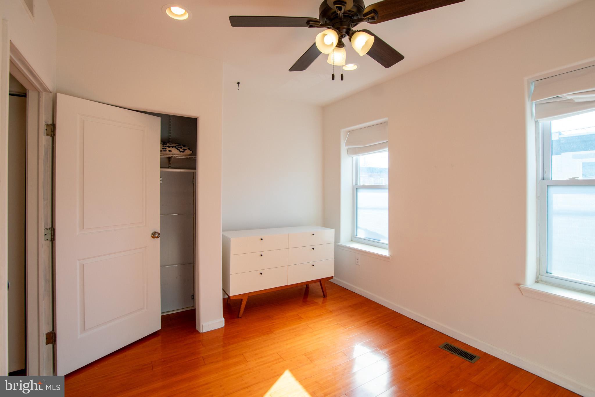 POINT BREEZE - Residential Lease