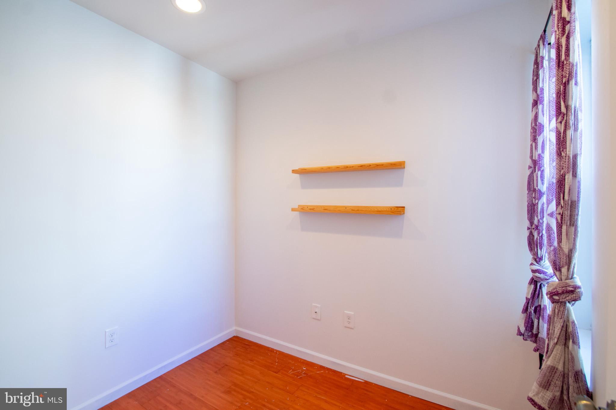 POINT BREEZE - Residential Lease