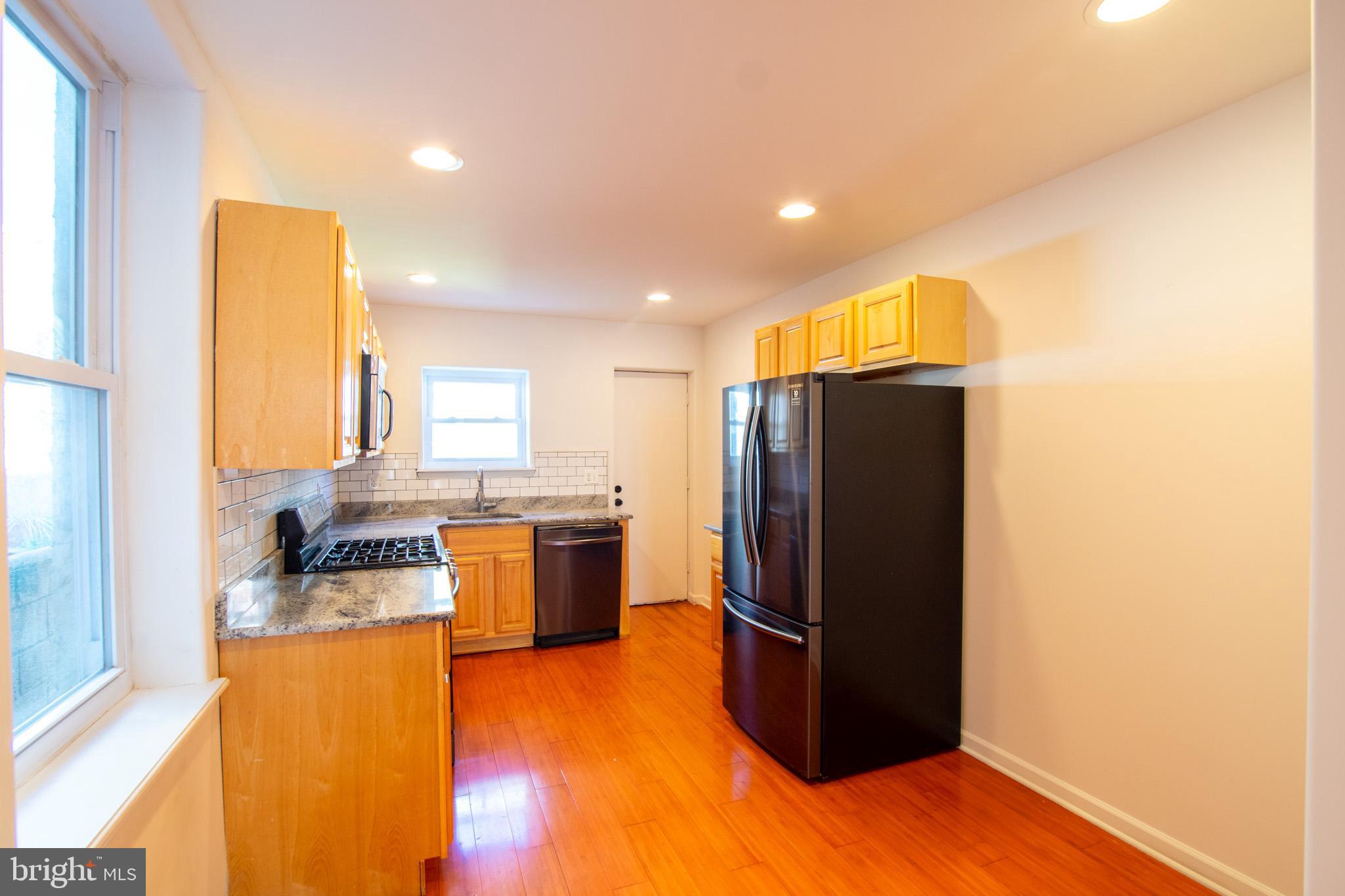 POINT BREEZE - Residential Lease