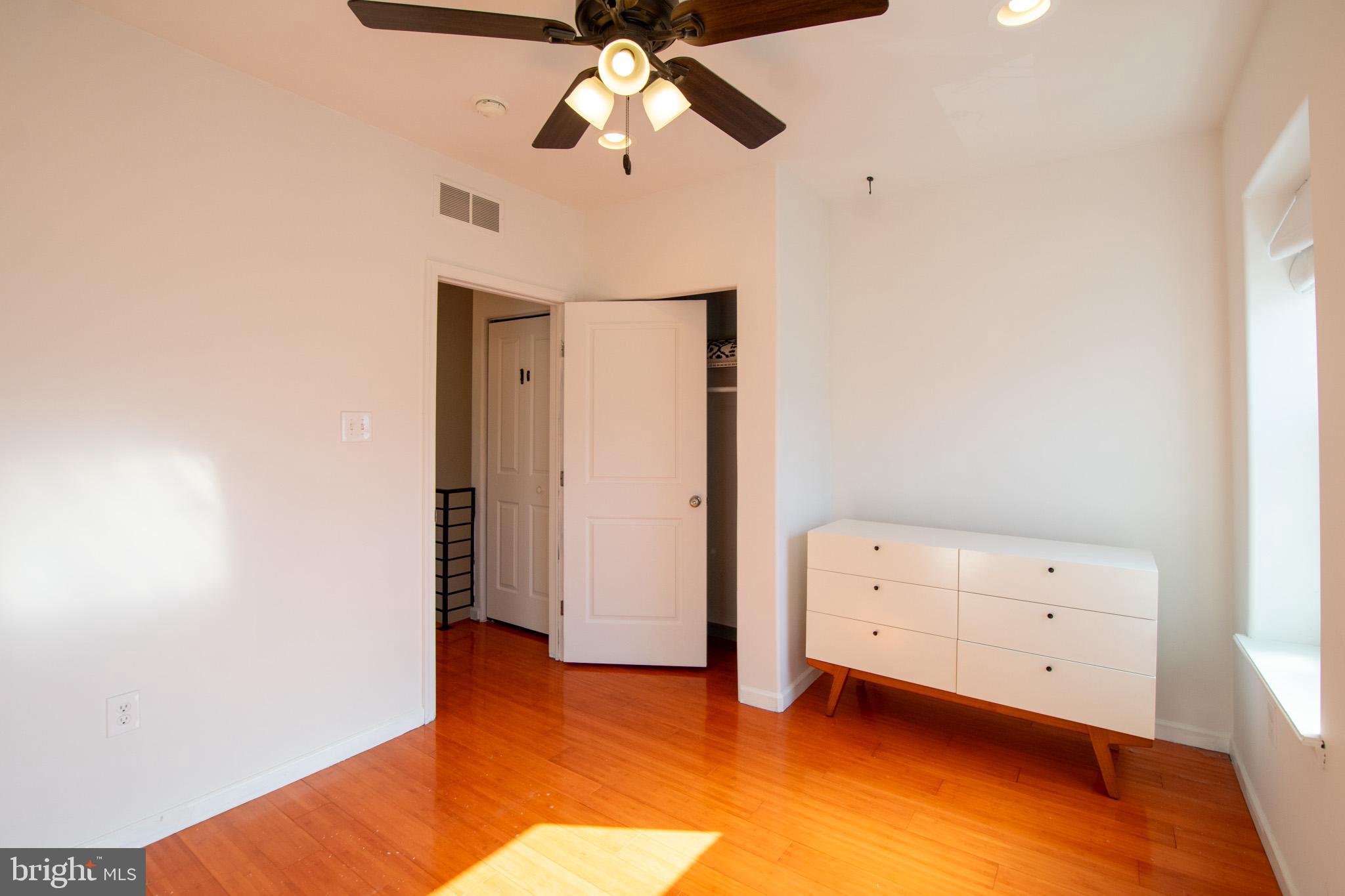 POINT BREEZE - Residential Lease