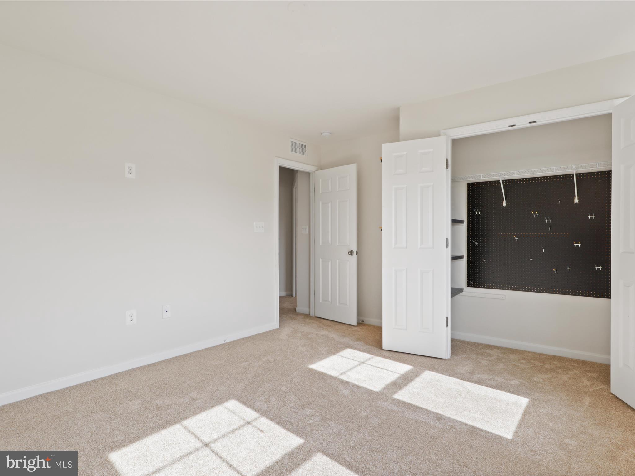 EAGLES POINTE WEST - Residential